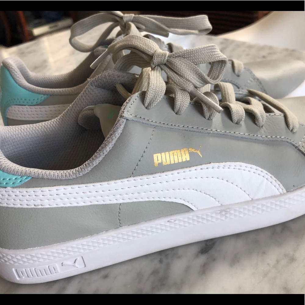Puma sneakers size 8 1/2